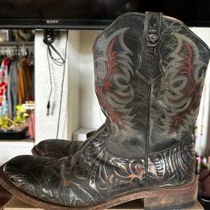 Men’s western boots